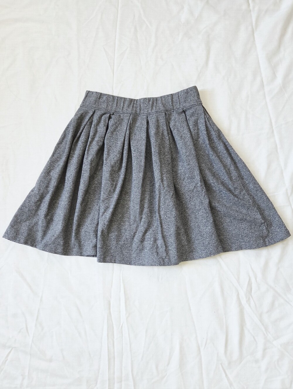 Aritzia Gray Jersey Knit Pleated A-Line Skater Skirt